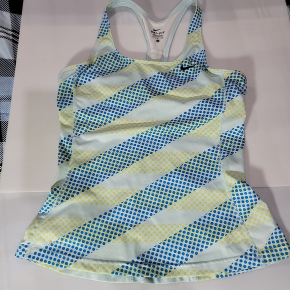 Women’s Nike Tank with built in bra, Sz.M - Picture 5 of 13